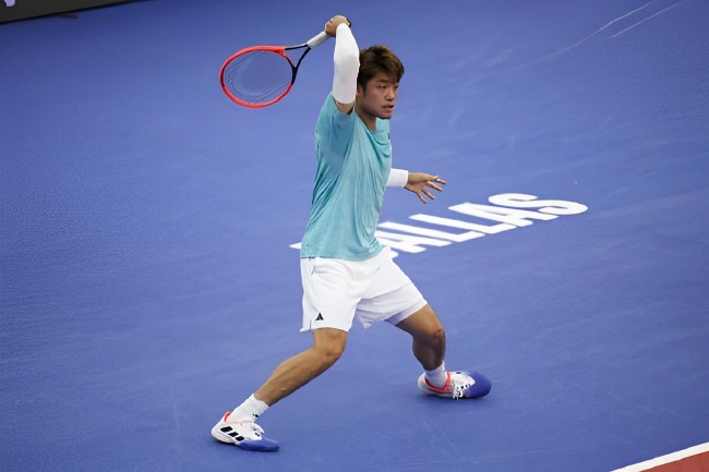 吴易昺在达拉斯逆转创造历史，成为首位夺得ATP巡回赛男单冠军的中国大陆球员